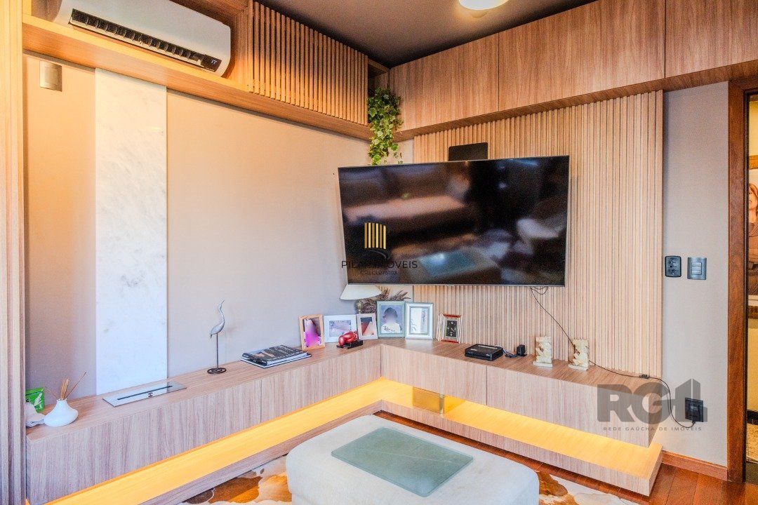 Apartamento amplo de 191m² privativos reformado