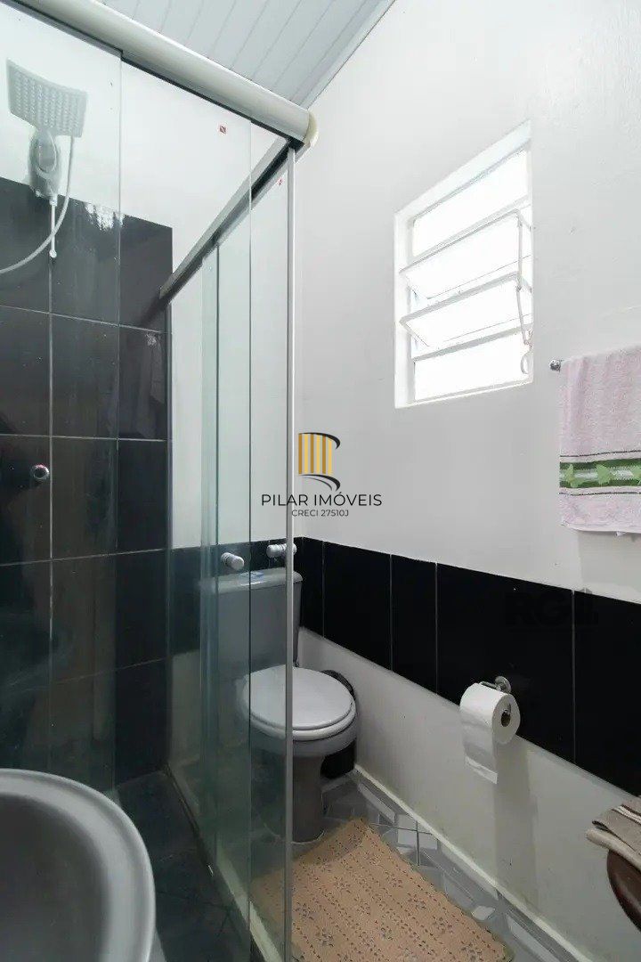 Casa para Venda - 251m², 5 dormitórios, 3 vagas - Nonoai