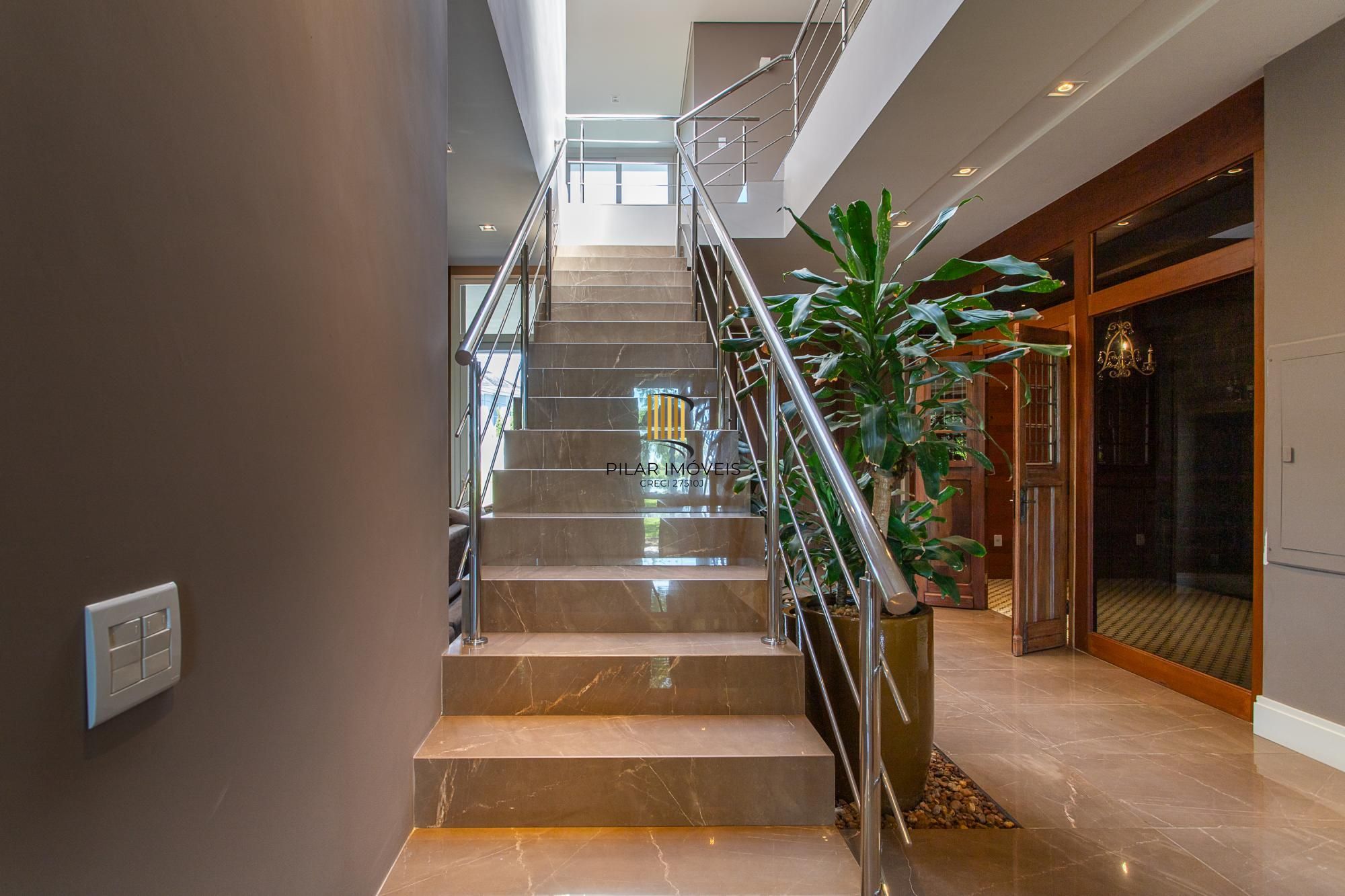 Casa de Condomínio 4 dormitórios no bairro Terraville