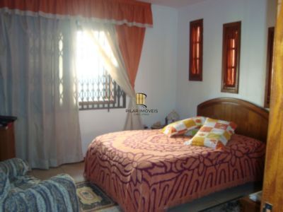 Casa para Venda - 200m², 3 dormitórios, sendo 1 suites, 14 vagas - Cavalhada