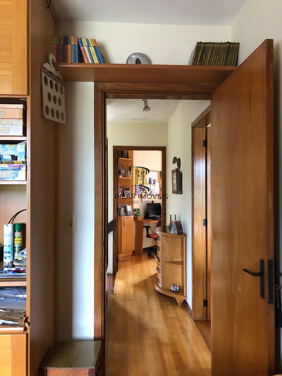 Casa de condomínio, 3 quartos, 1 suíte, 1 vaga coberta, no bairro Espirito Santo.