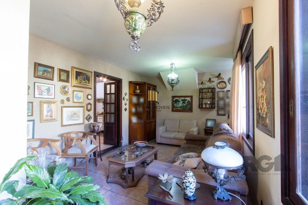 Casa de Condomínio 4 dormitórios no bairro Hípica