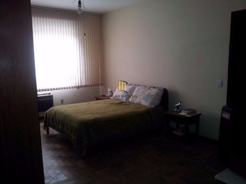 Casa para Venda - 400m², 3 dormitórios, sendo 1 suites, 2 vagas - Cristal