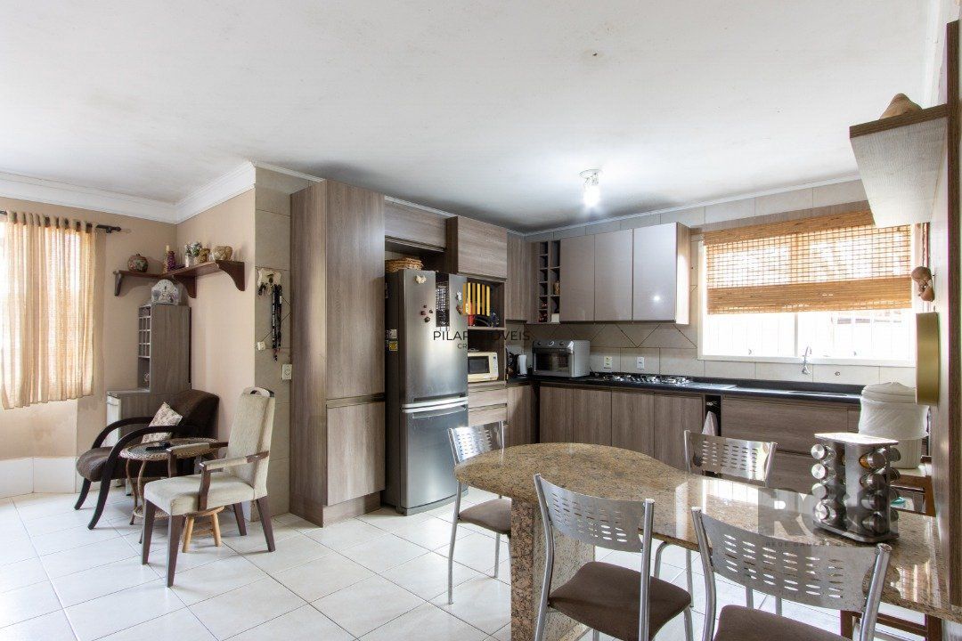 Casa 6 dormitórios no bairro Tristeza