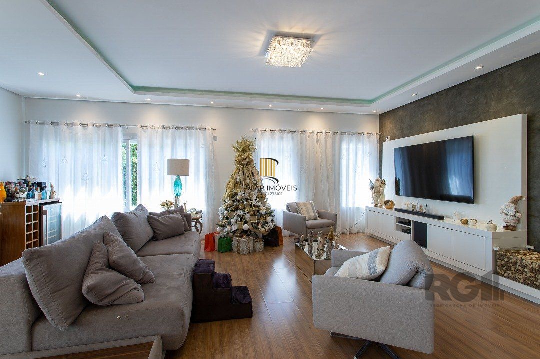 Apartamento com uma cobertura horizontal com 329,10 m² privativos com suíte