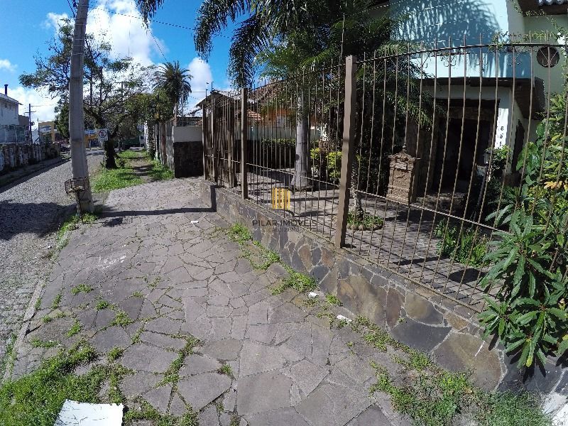 Casa para Venda - 95m², 4 dormitórios, sendo 2 suites, 4 vagas - Ipanema