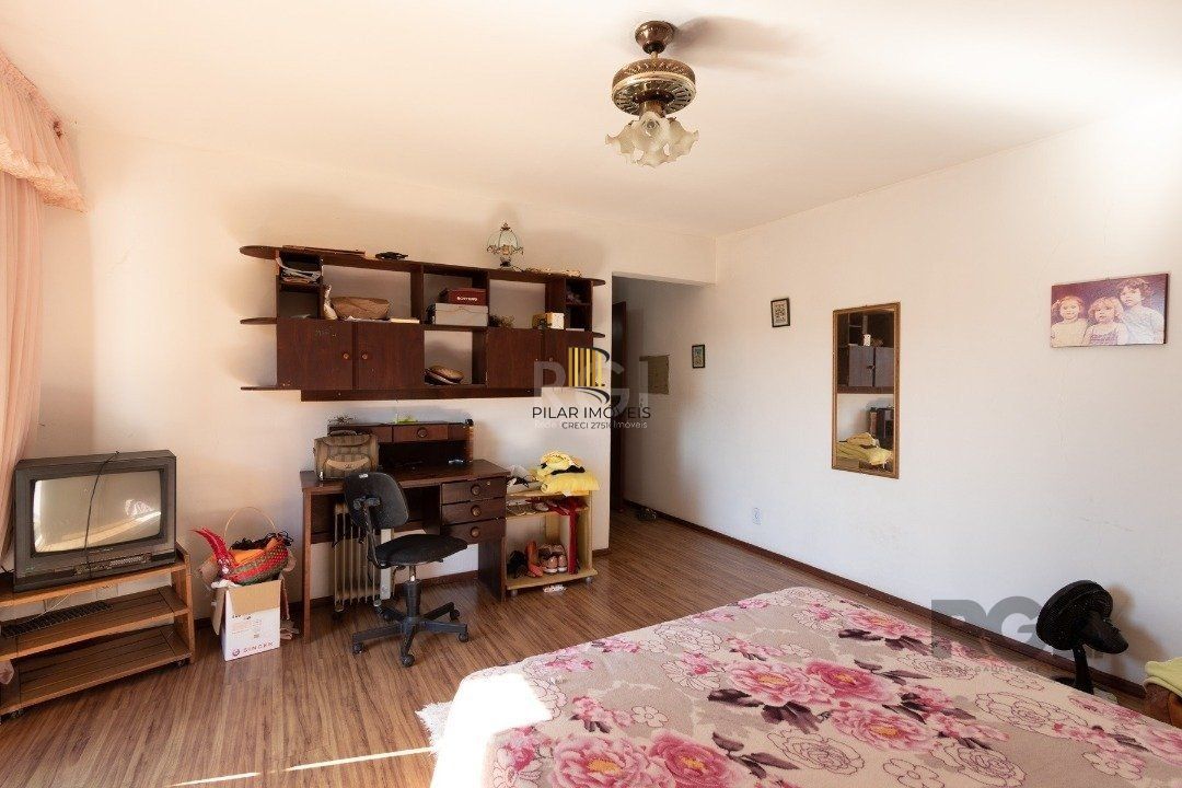 Casa 4 dormitórios no bairro Cristal