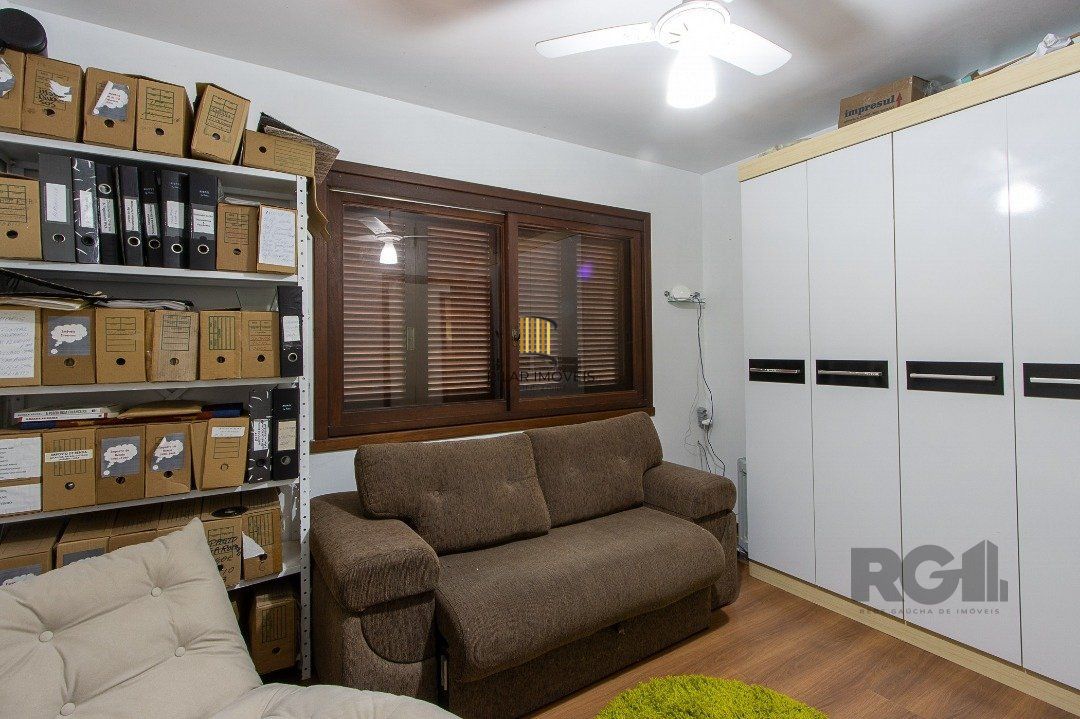 Casa de Condomínio 6 dormitórios no bairro Cavalhada