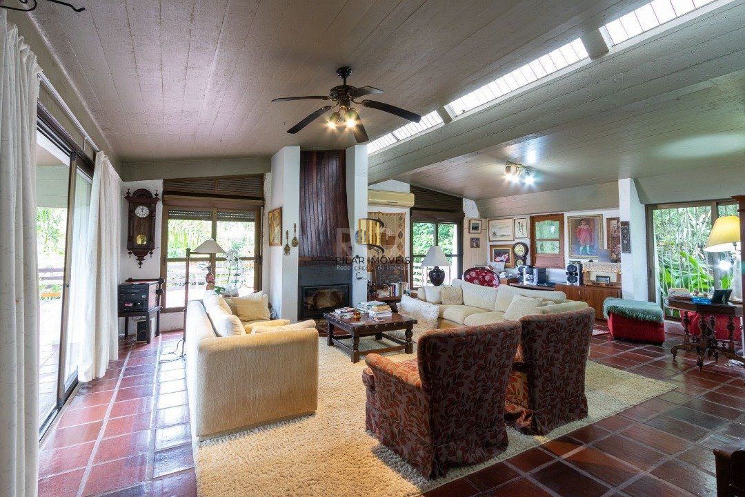 Casa para Venda - 600m², 3 dormitórios, sendo 1 suites, 8 vagas - Vila Assunção