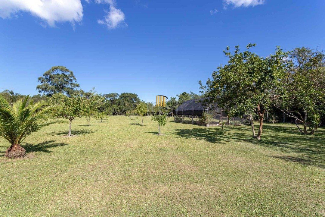 Sítio para Venda - 393m², 3 dormitórios, 6 vagas - Belém Novo