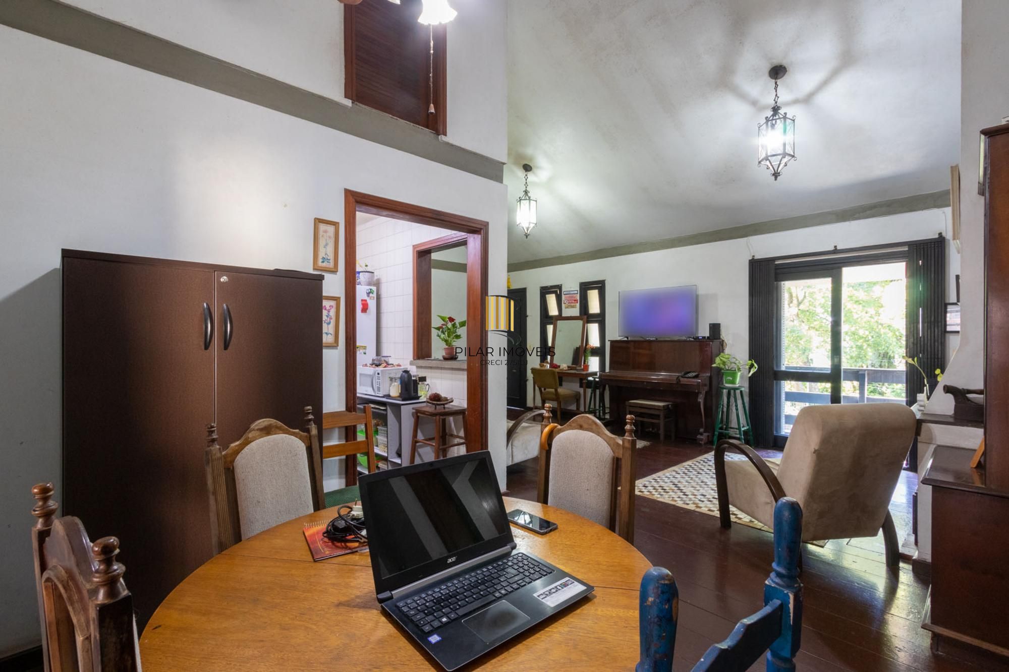 Casa para Venda - 286.28m², 2 dormitórios, sendo 1 suites, 3 vagas - Santa Tereza
