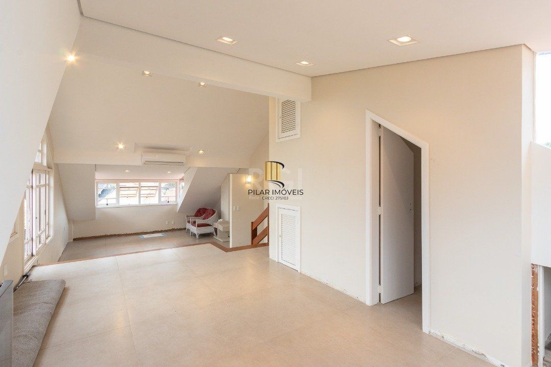 Casa Condominio para Venda - 210.69m², 3 dormitórios, sendo 2 suites, 4 vagas - Jardim Isabel
