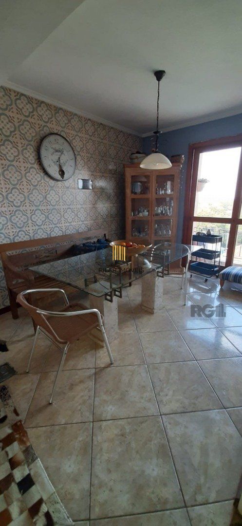 Casa 4 dormitórios no bairro Espírito Santo