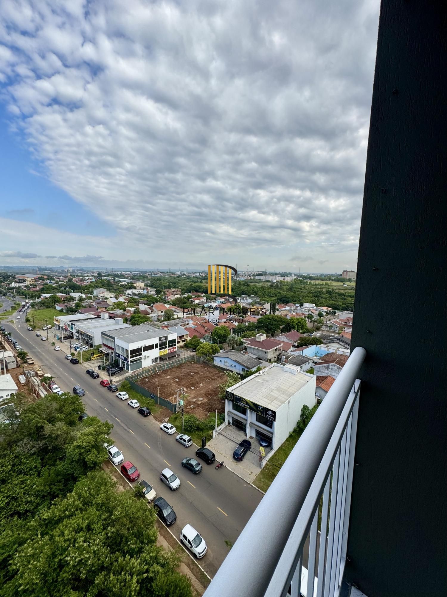 Apartamento de 2 dormitórios, 1 suíte e 1 vaga, em Canoas.