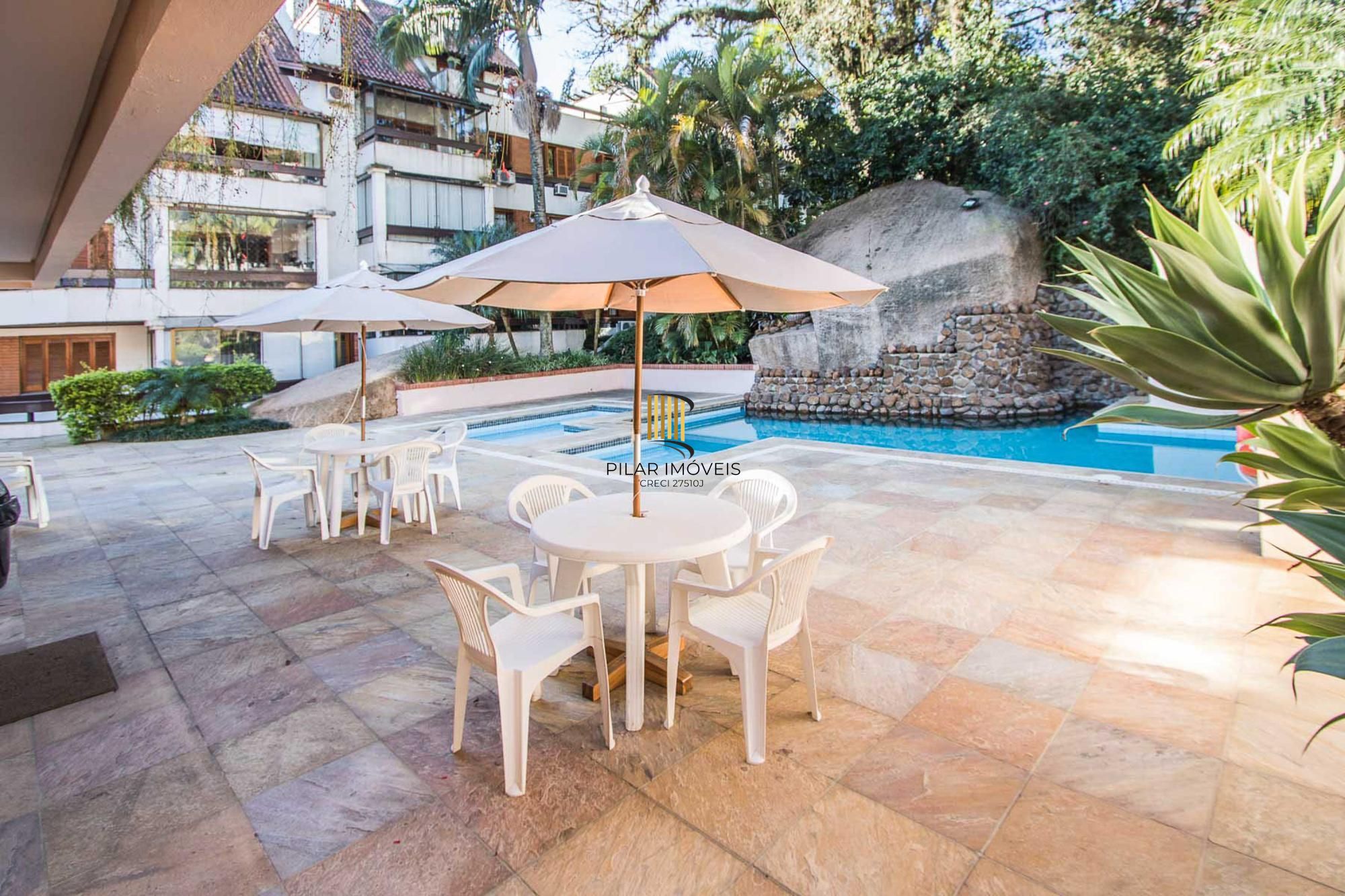 Apartamento bairro Cavalhada com 03 dormitórios, gabinete e 2 vagas 134,35m2 privativos!