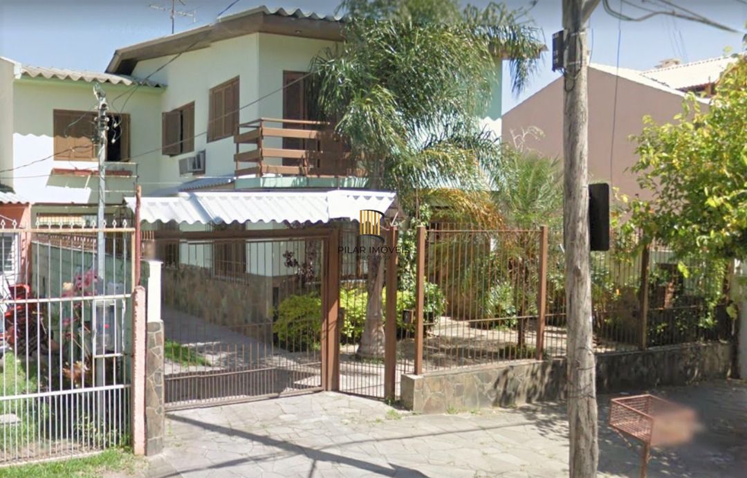 Casa para Venda - 95m², 4 dormitórios, sendo 2 suites, 4 vagas - Ipanema