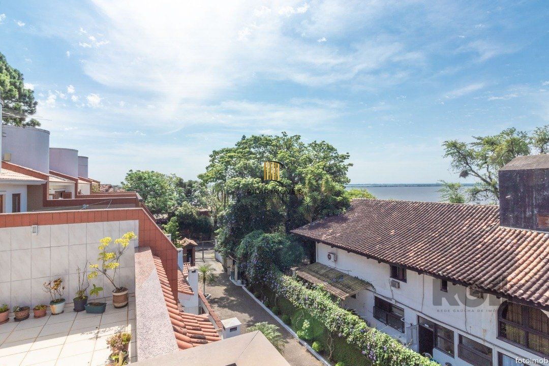Casa Condominio para Venda - 307m², 5 dormitórios, sendo 1 suites, 4 vagas - Cristal