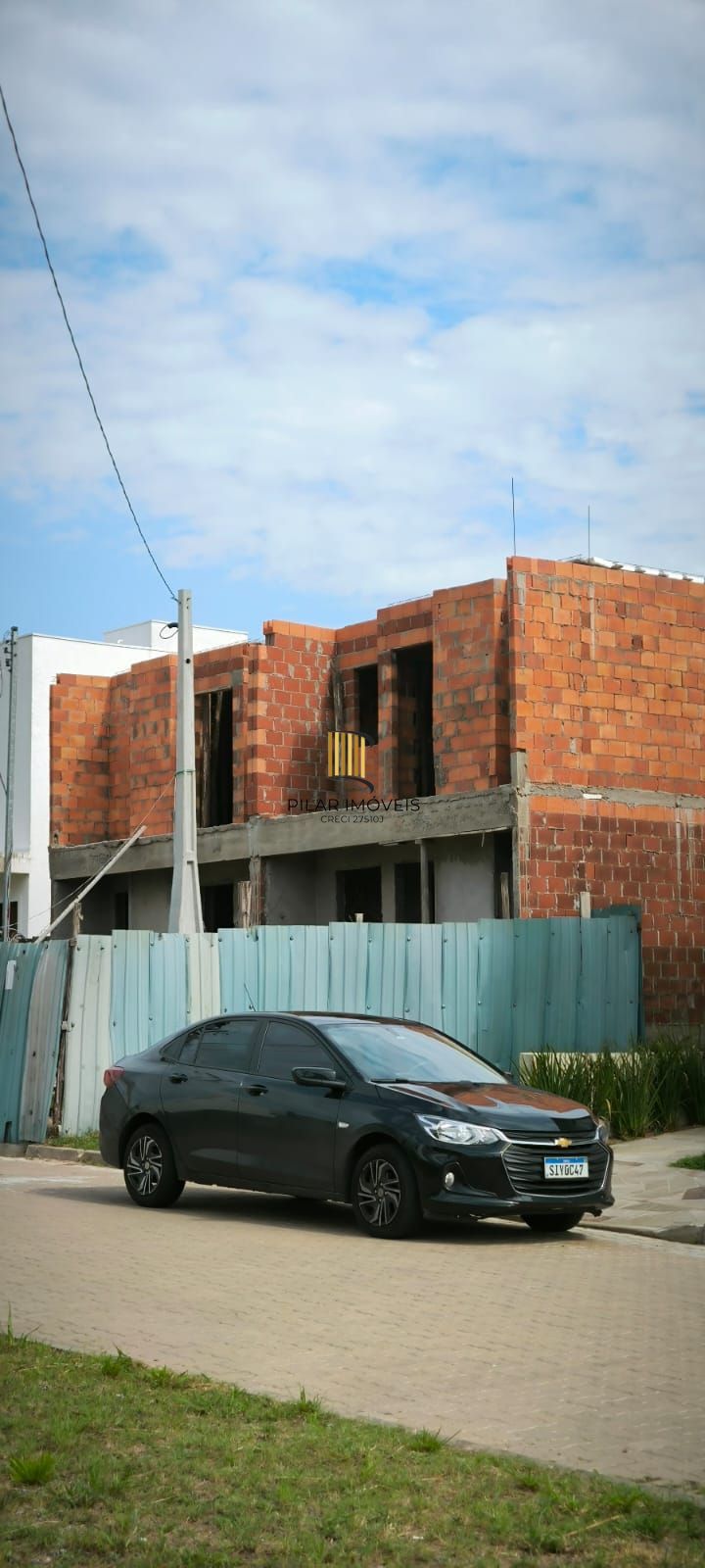 Casa em Condomínio à venda, bairro Campo Novo,  3 quartos (1 suite),  3 banheiros, 1 vaga