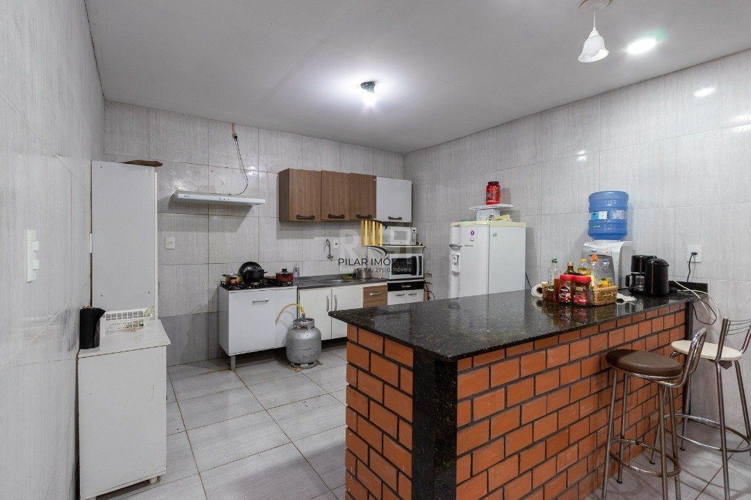 Sobrado para Venda - 300m², 3 dormitórios, sendo 1 suites, 3 vagas - Cavalhada