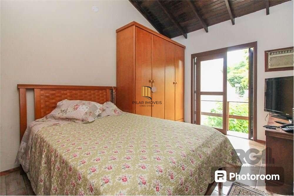CASA | 02 DORMITÓRIOS | AMPLO TERRENO | VILA NOVA | ZONA SUL