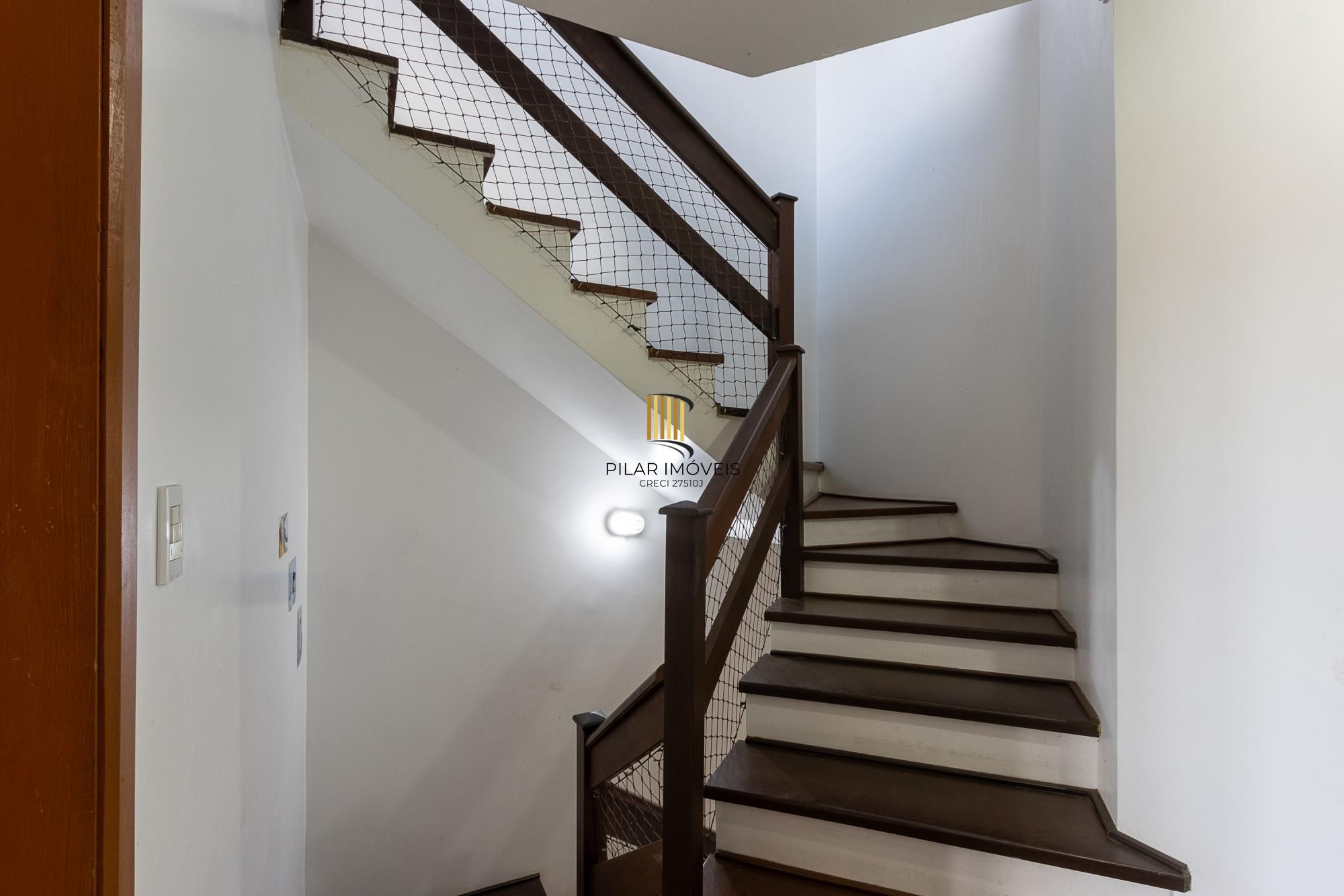 Casa 3 dormitórios no bairro Espírito Santo