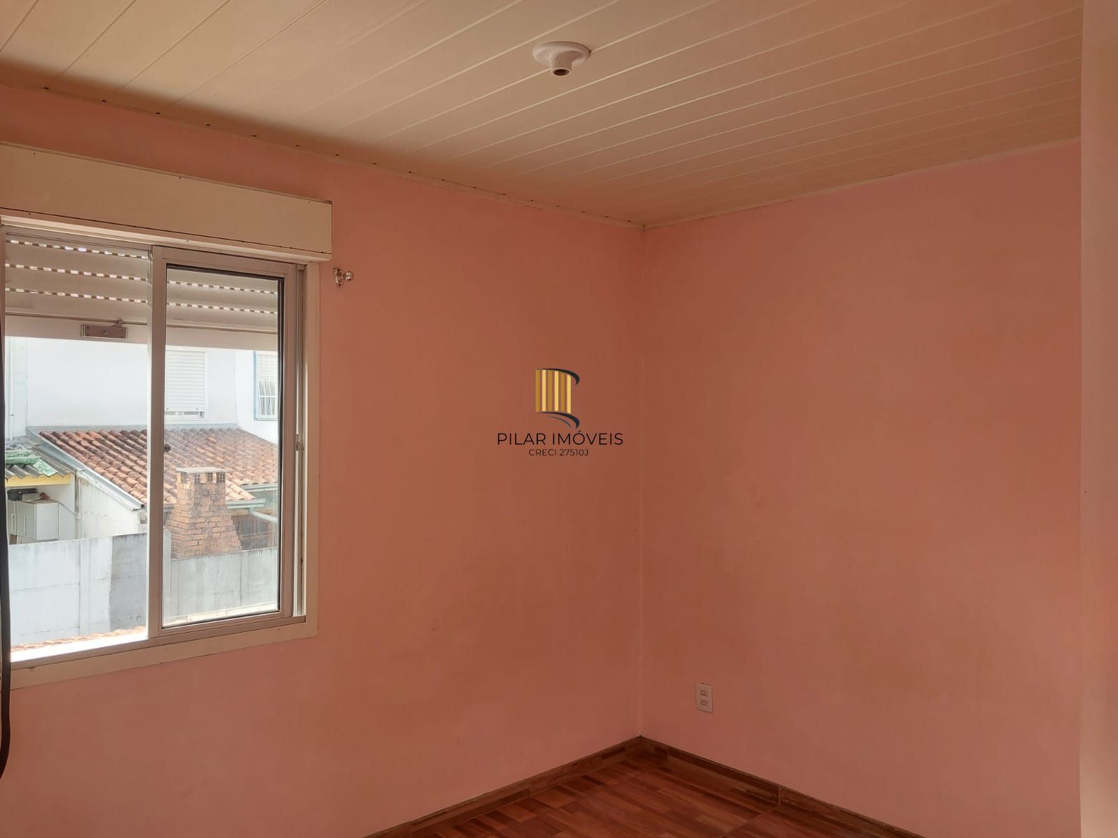 Casa em condominio com 2 dormitorios + garagem prox. Zaffari Juca Batista & Desco