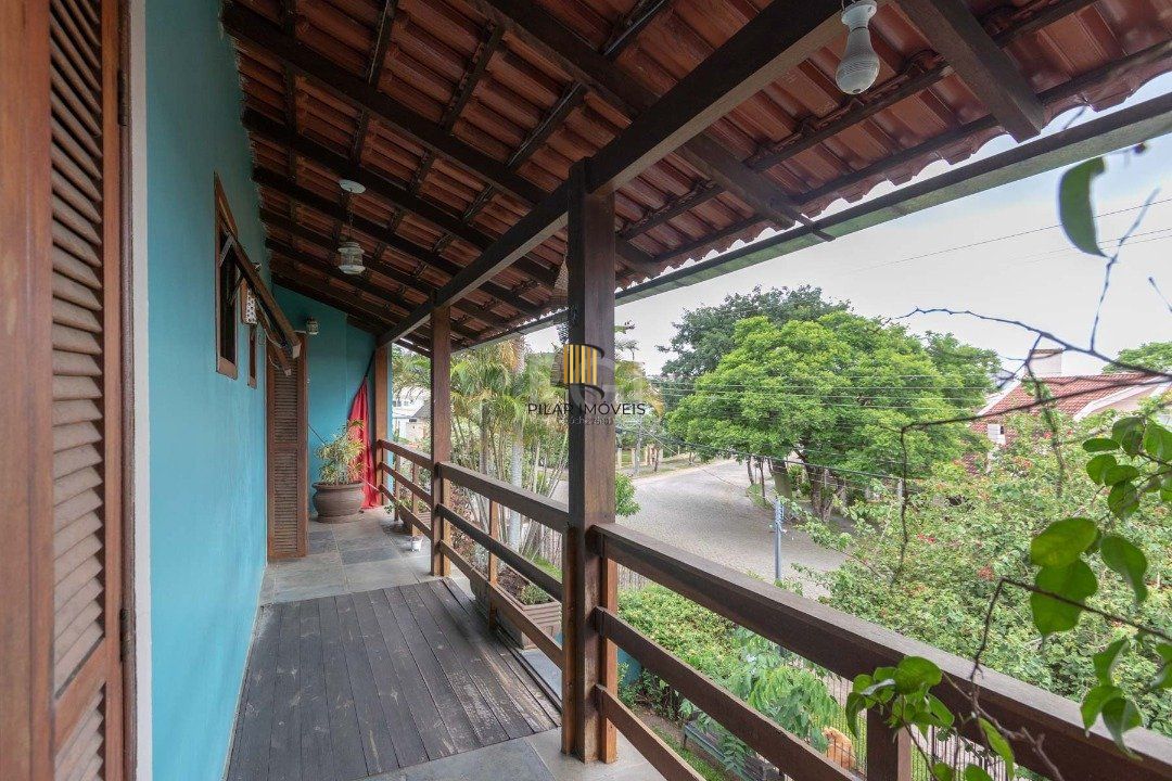 Casa para Venda - 246m², 3 dormitórios, sendo 1 suites, 3 vagas - Imperial Parque