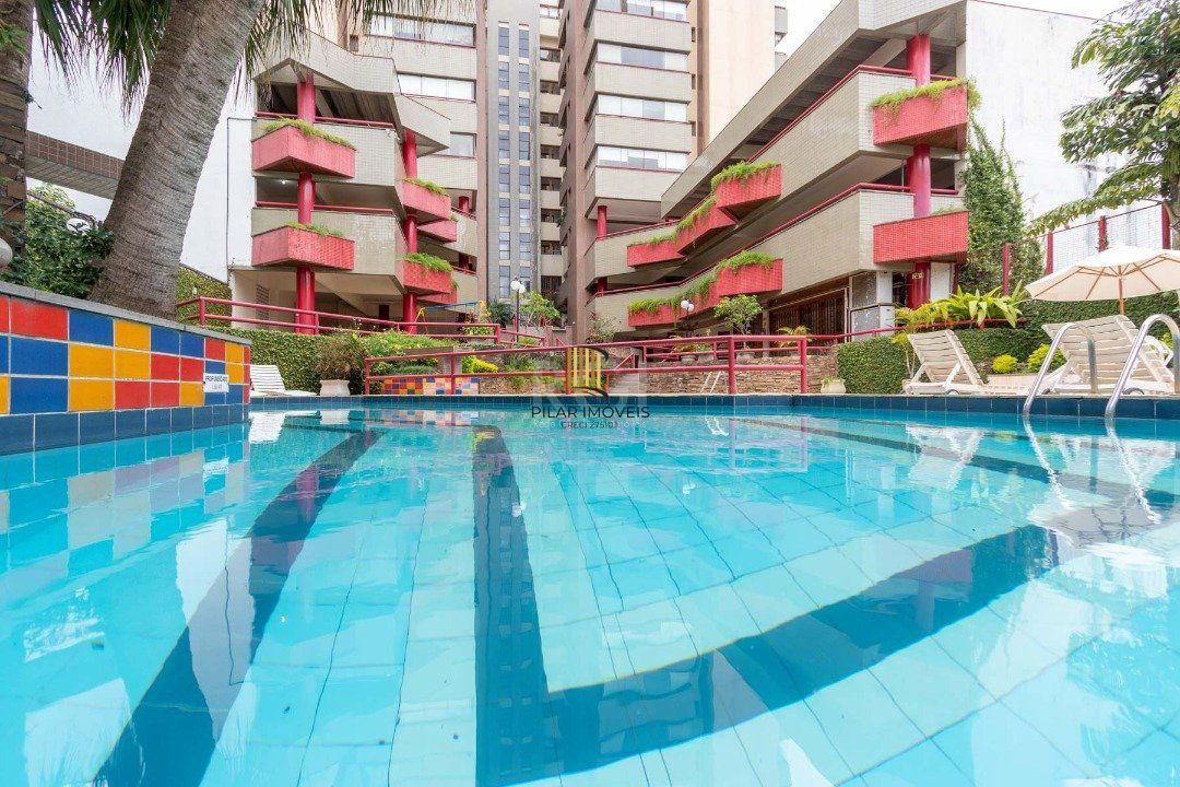 Cobertura para Venda - 302m², 4 dormitórios, sendo 1 suites, 3 vagas - Menino Deus