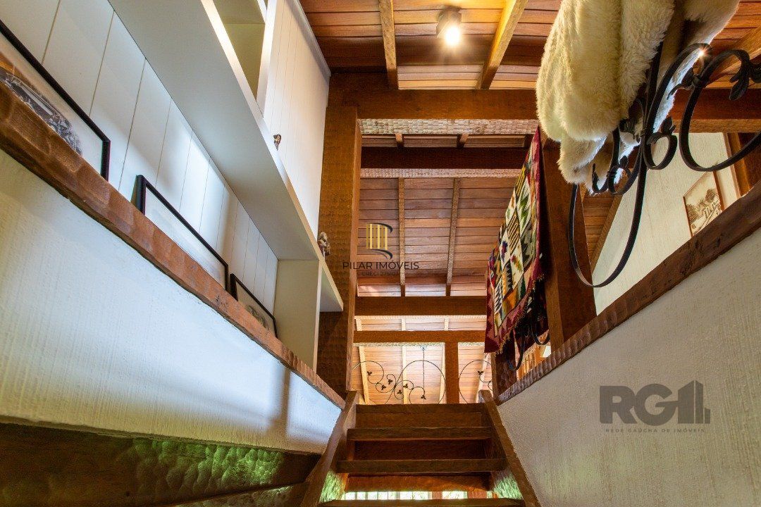 Casa Condominio para Venda - 380m², 3 dormitórios, sendo 3 suites, 6 vagas - Terra Ville