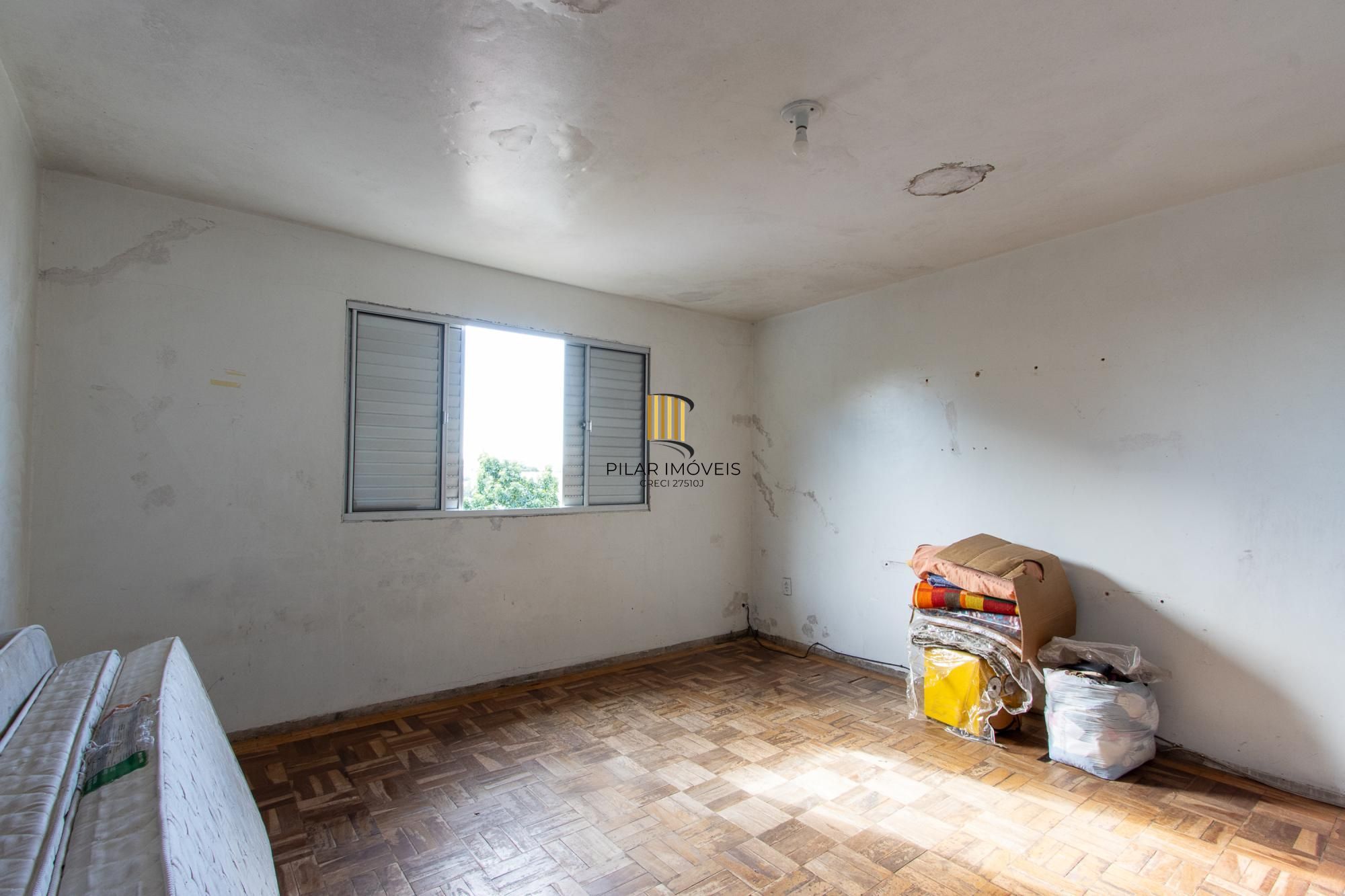 Casa de 3 dormitórios, 1 suíte e 2 vagas no bairro Vila Conceição.