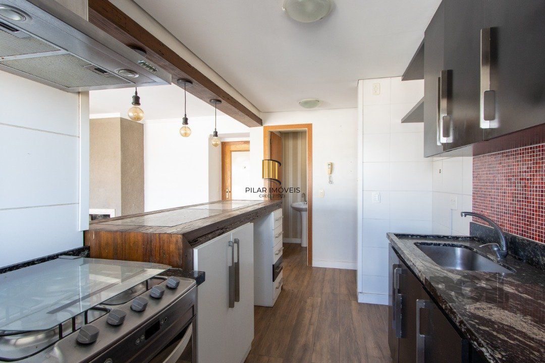 Apartamento de 3 dormitórios, sendo 1 suíte, 1 vaga de garagem, infra completa no bairro Tristeza