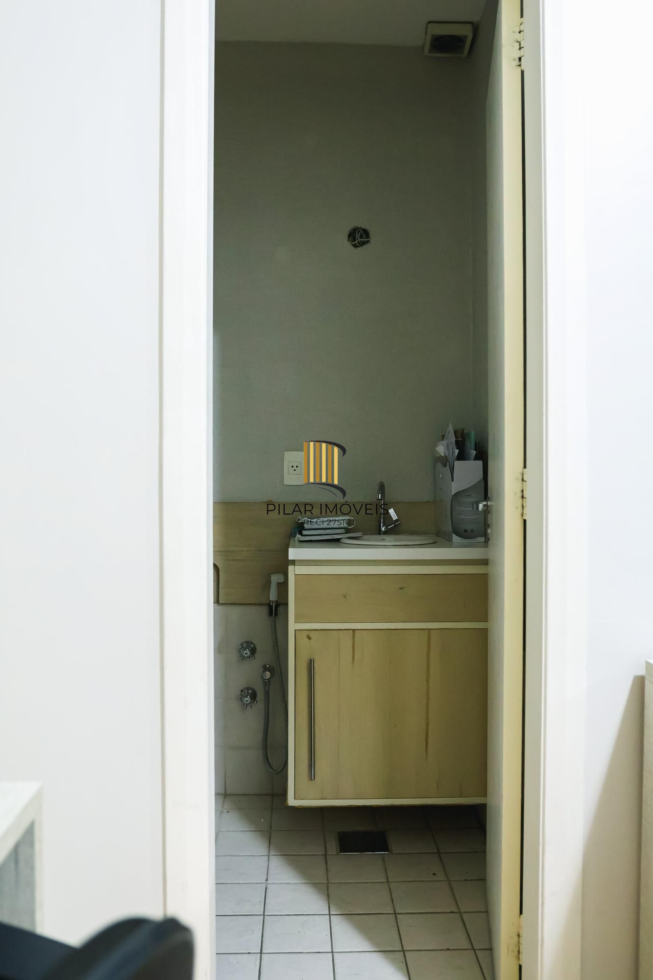 Casa Comercial 4 dormitórios no bairro Moinhos de Vento