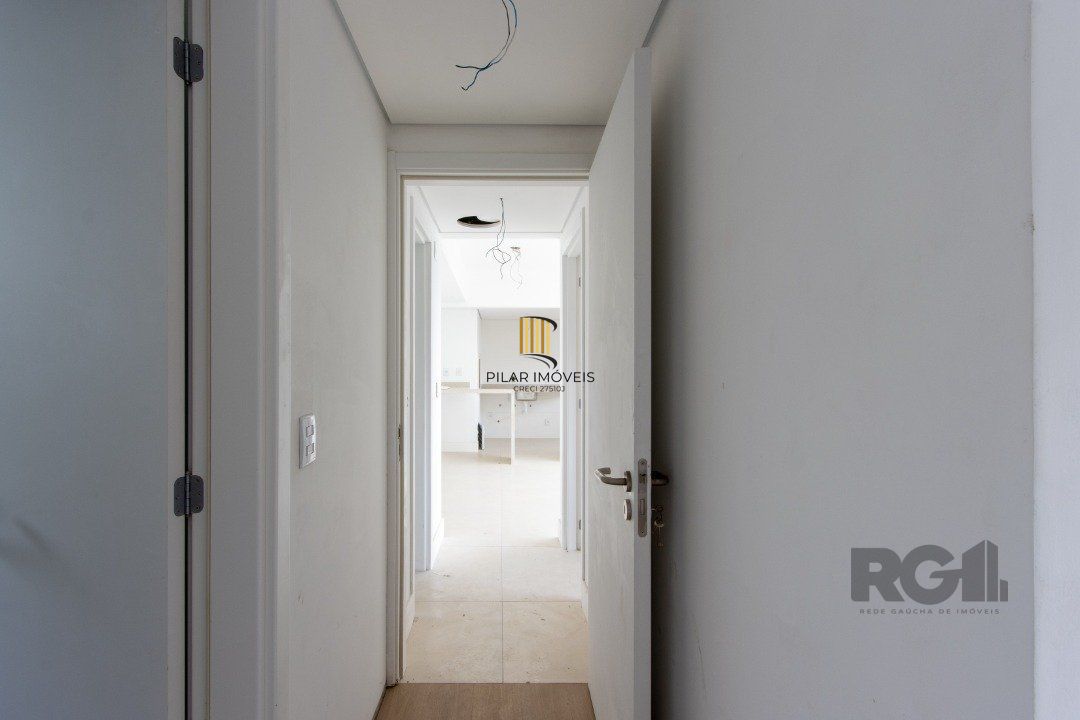 Apartamento para Venda - 71m², 2 dormitórios, sendo 1 suites, 2 vagas - Camaquã