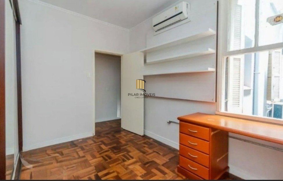 Apartamento mobiliado de 2 dormitórios ao lado da Redenção