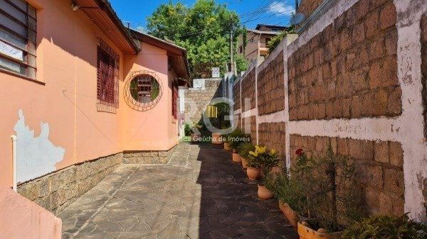 Terreno com 10,00 X 61,60 - Bairro Tristeza