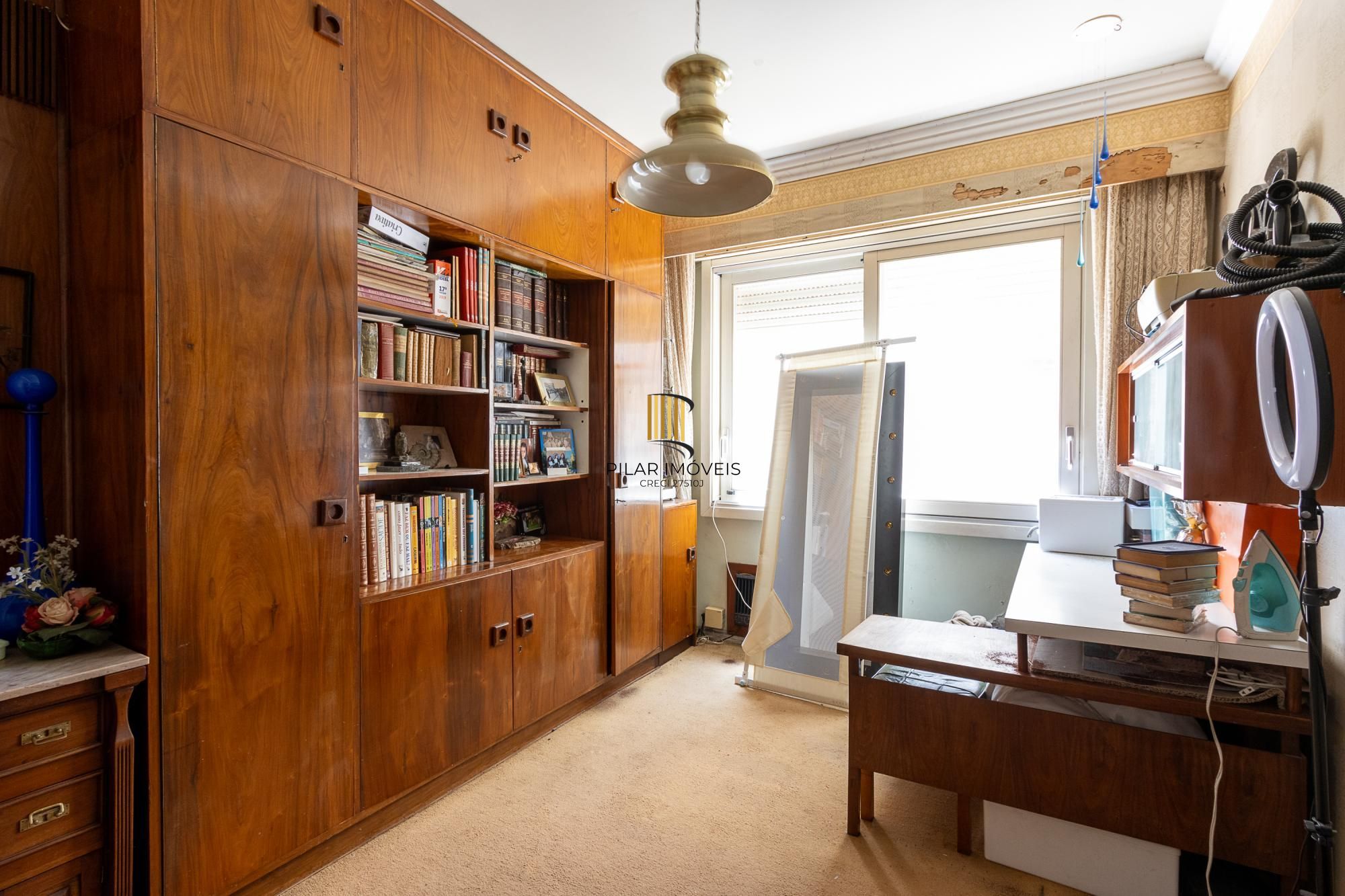 Apartamento frente à fundos, 3 dormitórios, 1 vaga escriturada - Centro Histórico