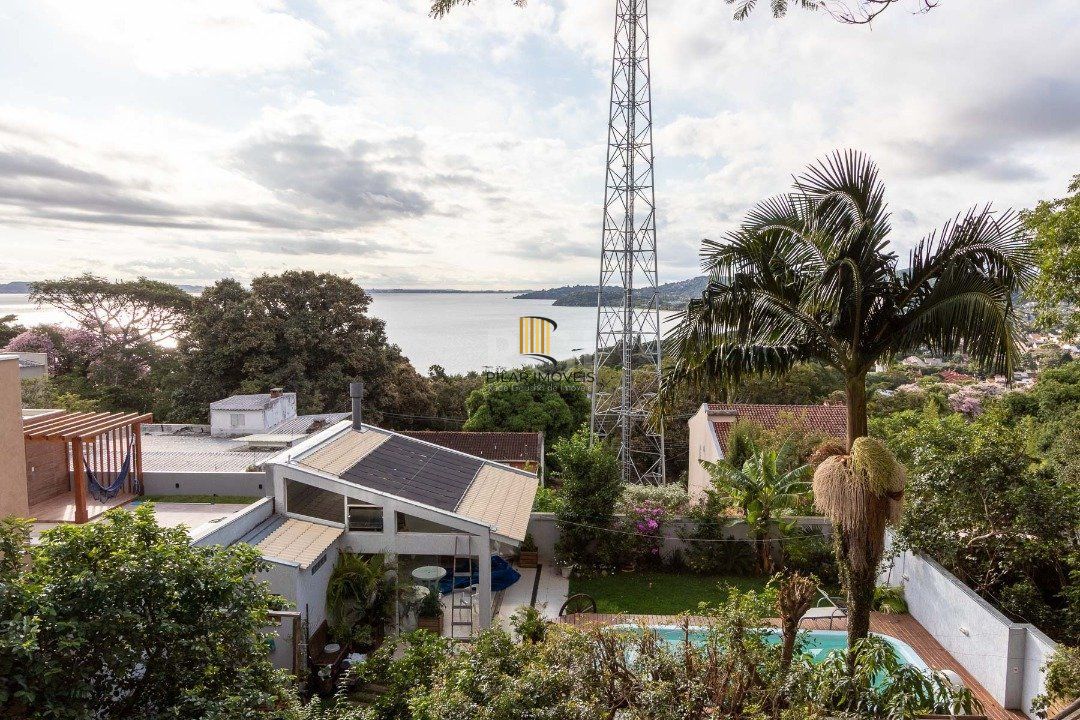 Casa para Venda - 195.96m², 3 dormitórios, sendo 1 suites, 2 vagas - Espirito Santo