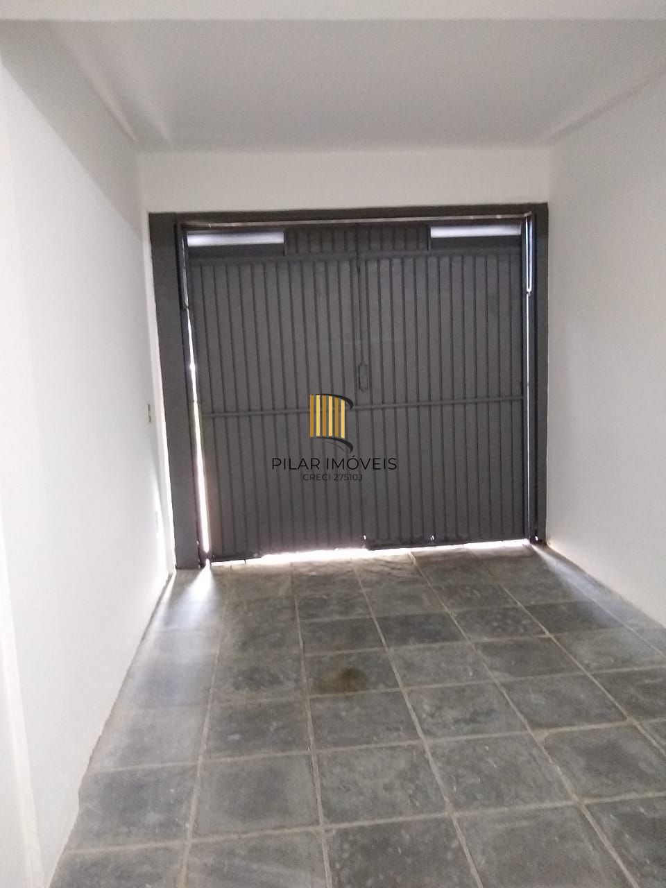 Casa 2 dormitórios no bairro Cristal
