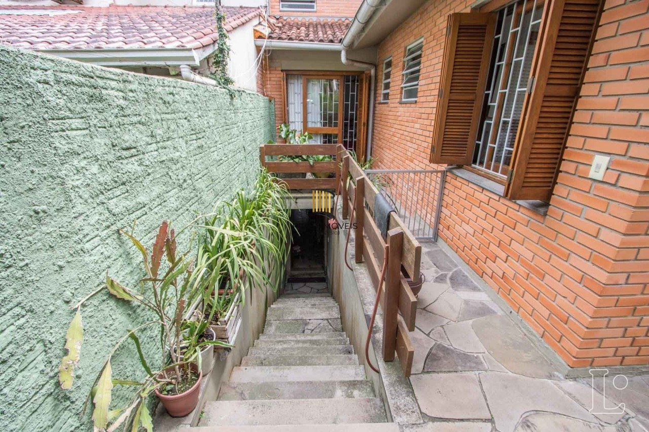 Casa para Venda - 416.89m², 4 dormitórios, sendo 1 suites, 5 vagas - Tristeza