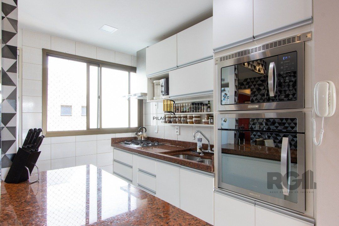 Apartamento com 3 dormitórios. sendo 1 site