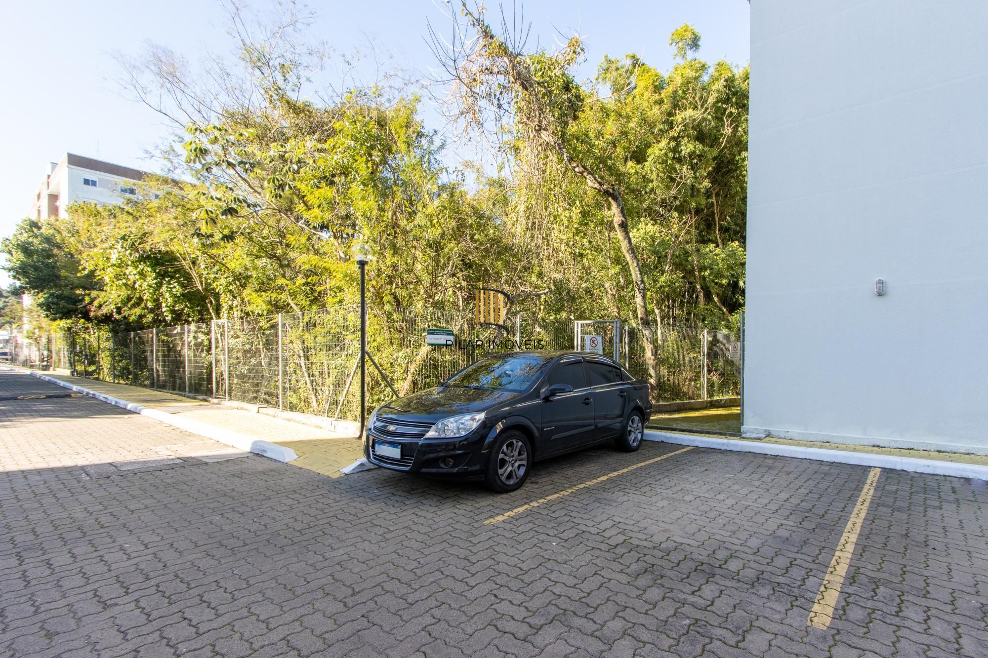 Apartamento  com  2 dormitórios, cozinha americana, Banheiro social, gás central, 1 vaga