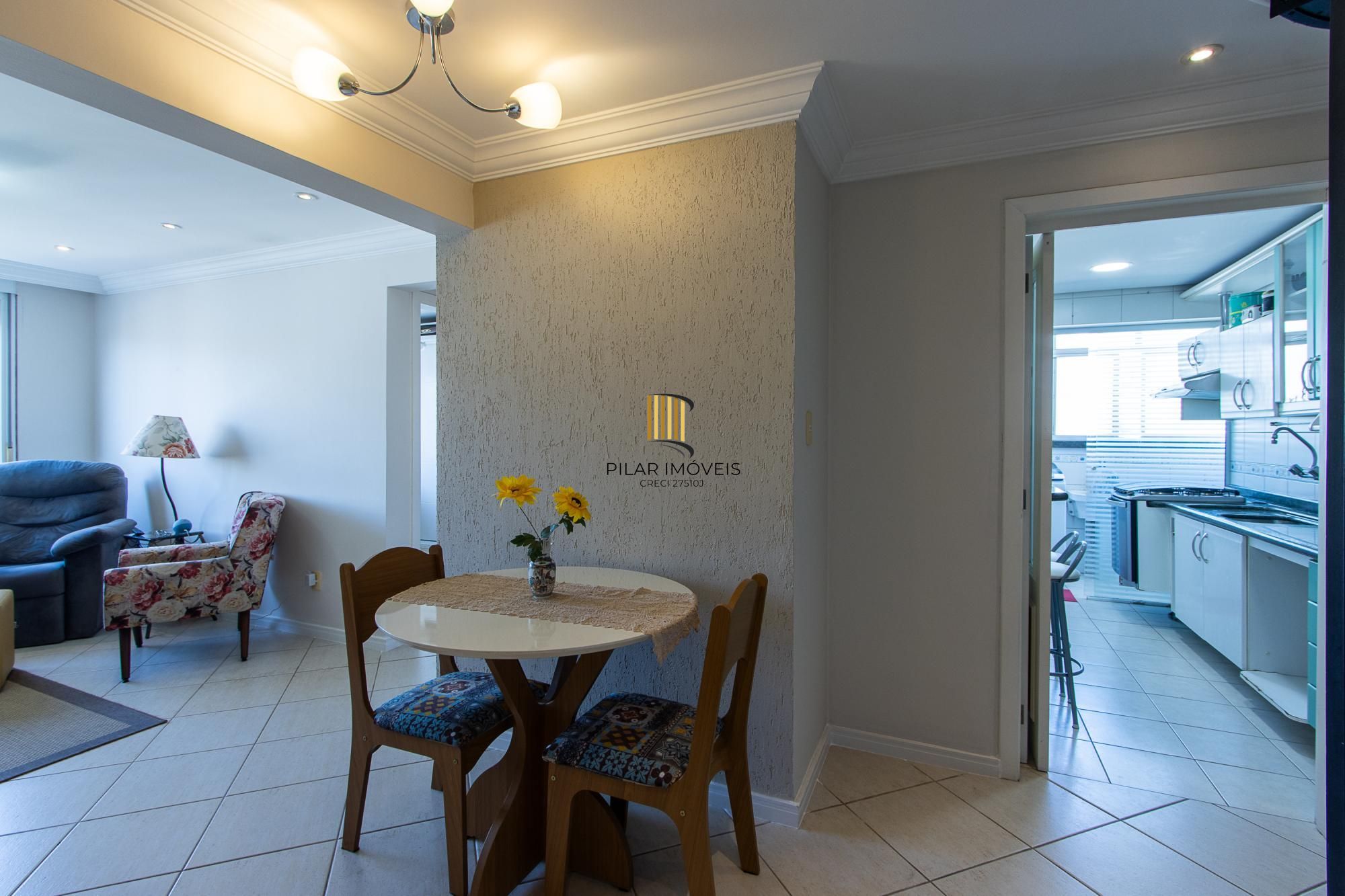 Cobertura com 2 dormitórios, incluindo 1 suíte.