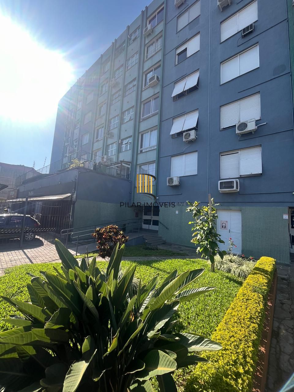 Apartamento  REFORMADO e MOBILIADO em ótima localização!!!