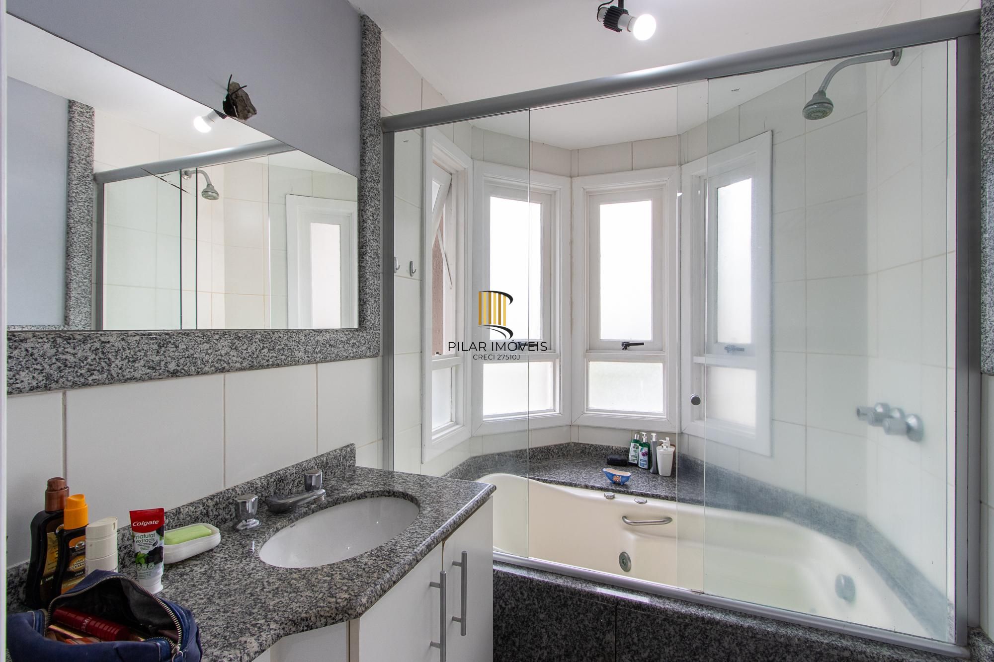 Casa de Condomínio 3 dormitórios no bairro Boa Vista