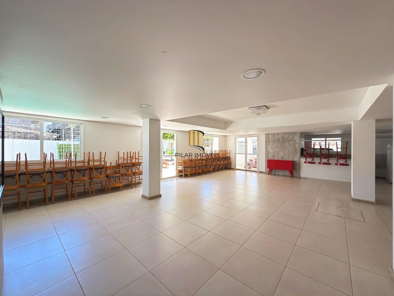 Excelente apartamento de 3 dormitórios, 1 suíte e 2 vagas de garagem.