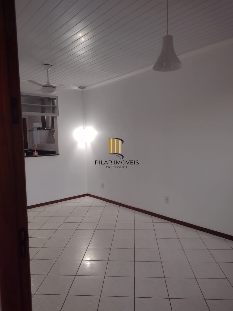 Casa 2 dormitórios no bairro Hípica