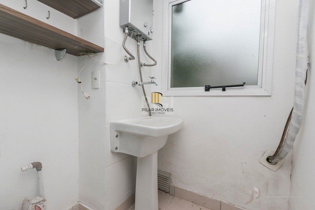 Apartamento para Venda - 72.01m², 3 dormitórios, sendo 1 suites, 1 vaga - Camaquã