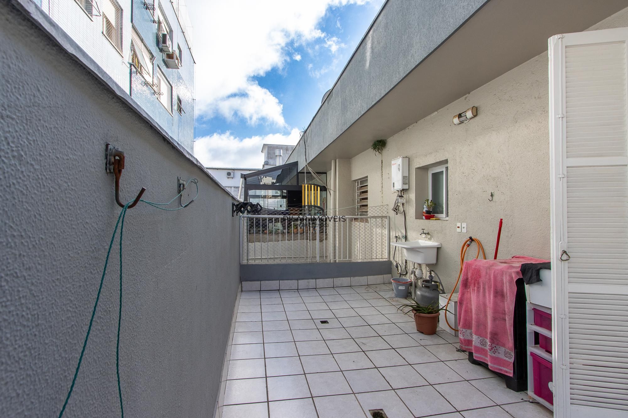 Apartamento 2 Dormitórios no Menino Deus