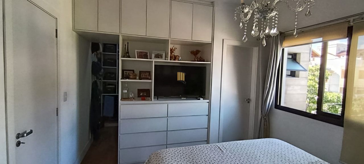 Excelente casa de alvenaria, 4 dormitórios, 2 suítes e 2 vagas de garagem.