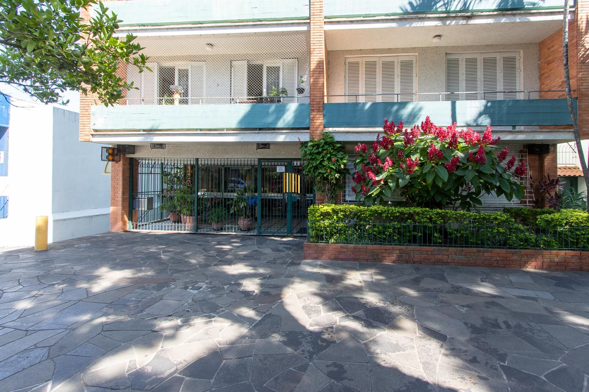 APARTAMENTO REFORMADO, 3 DORMITÓRIOS 129M² PRIVATIVOS, 1 VAGA, ELEVADOR - BAIRRO SANTA CECILIA